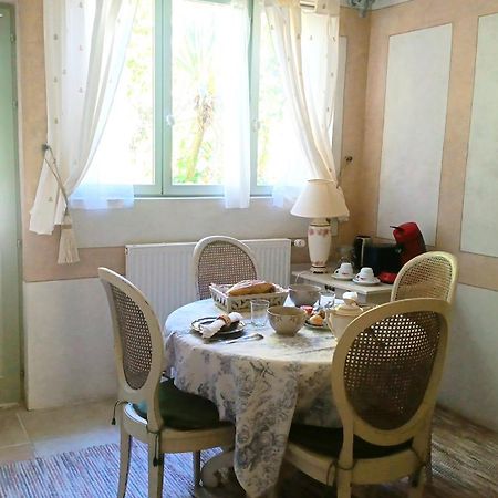 A L'Ombre Du Tilleul Apartman Giverny Kültér fotó