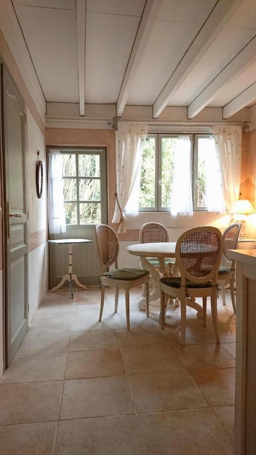 A L'Ombre Du Tilleul Apartman Giverny Kültér fotó