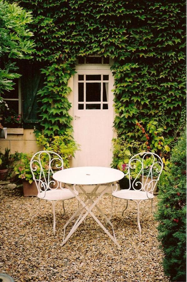 A L'Ombre Du Tilleul Apartman Giverny Kültér fotó